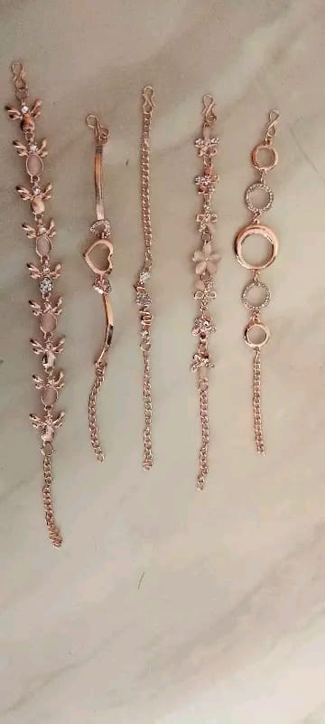Rose Gold Platted Crystal Jewellery Combo of 5 Designer Adjustable Chain Bangle Bracelet Emblished with White Crystal Elements Fitted for Girls and Women CO1000280