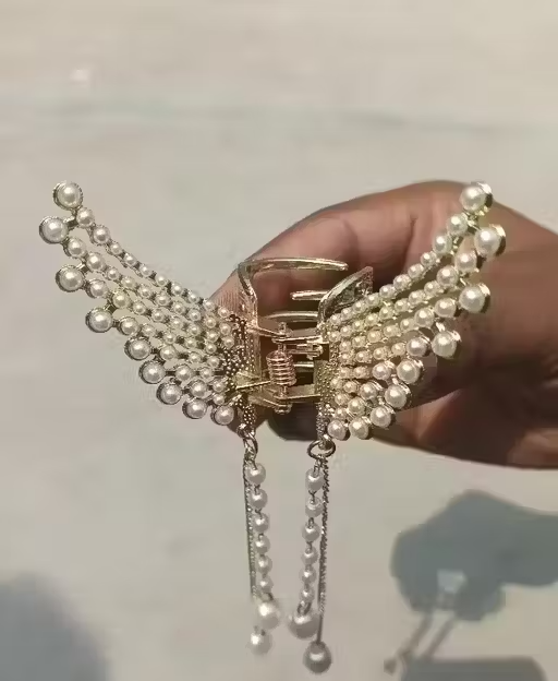 combo Offer metal pearl claw clip and Pearl Resin Acrylic Hair Clips pack of 5 White color Abs Plastic Juttu clip
